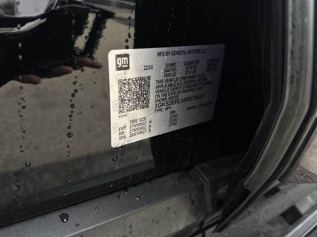 Certified 2025 GMC Yukon Denali Ultimate w/ LPO, Floor Liner Package AWD/4WD image 35