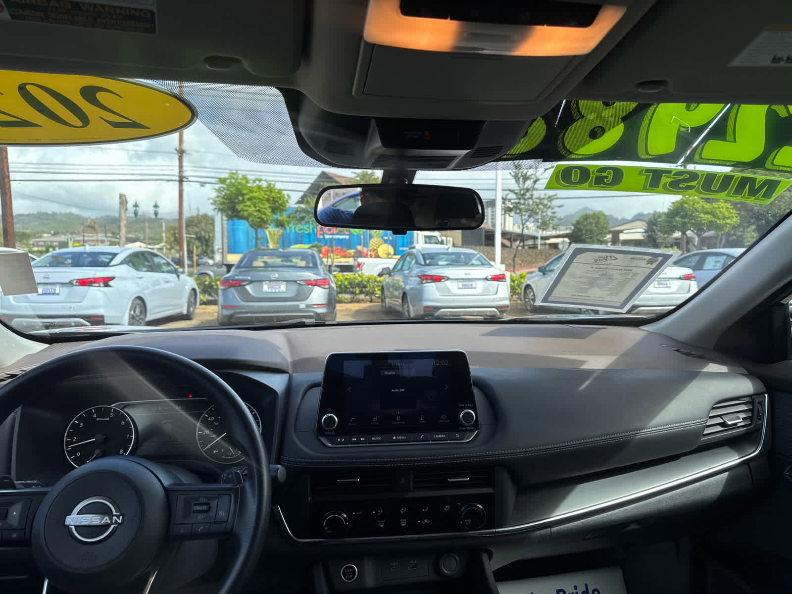 Used 2023 Nissan Rogue S image 10