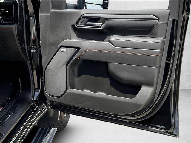 Used 2025 GMC Sierra 2500 AT4 w/ AT4 Premium Plus Package AWD/4WD image 16