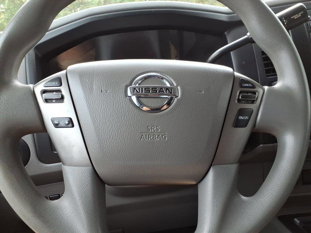 Used 2016 Nissan NV 2500 SV w/ Back Door Glass Package image 22