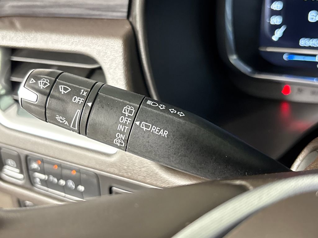 Used 2023 GMC Yukon SLT image 18