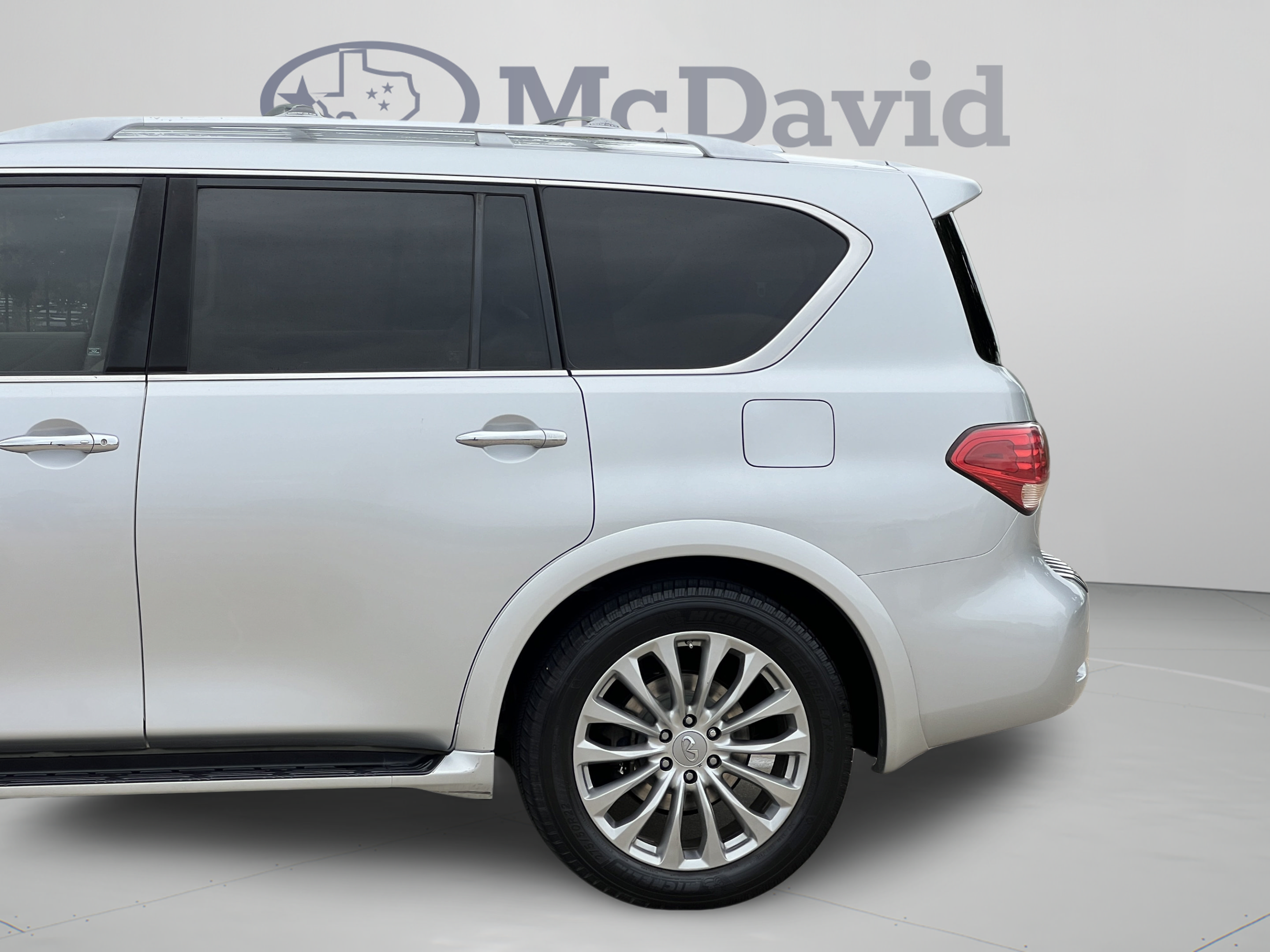 Used 2015 INFINITI QX80 2WD w/ Deluxe Technology Package image 35