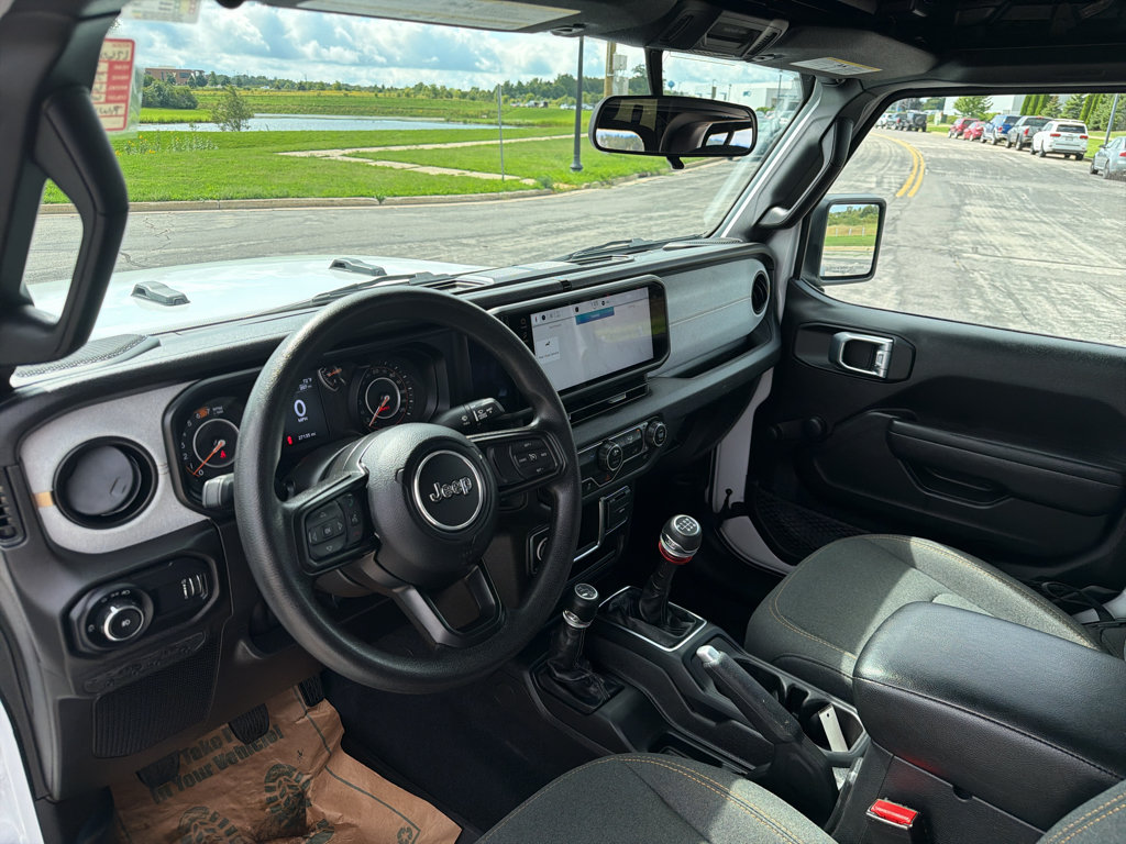 Used 2024 Jeep Wrangler Sport AWD/4WD image 19