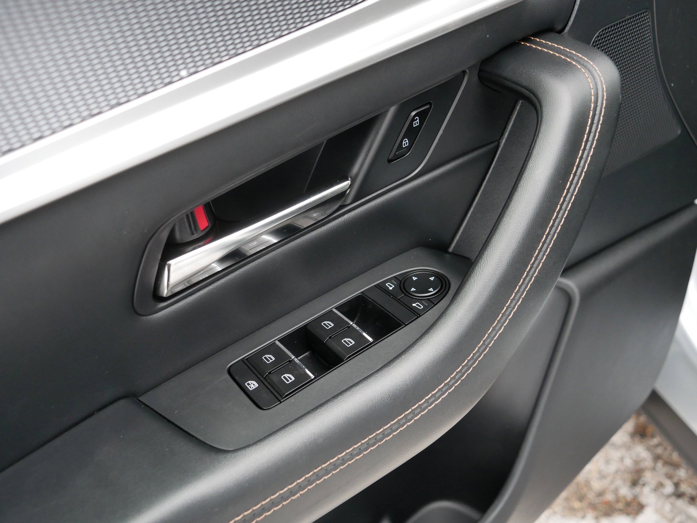 Used 2025 MAZDA CX-90 3.3 Turbo w/ Premium Sport Pkg image 19