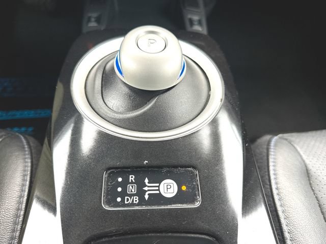 Used 2015 Nissan Leaf SL w/ Premium Package FWD image 16