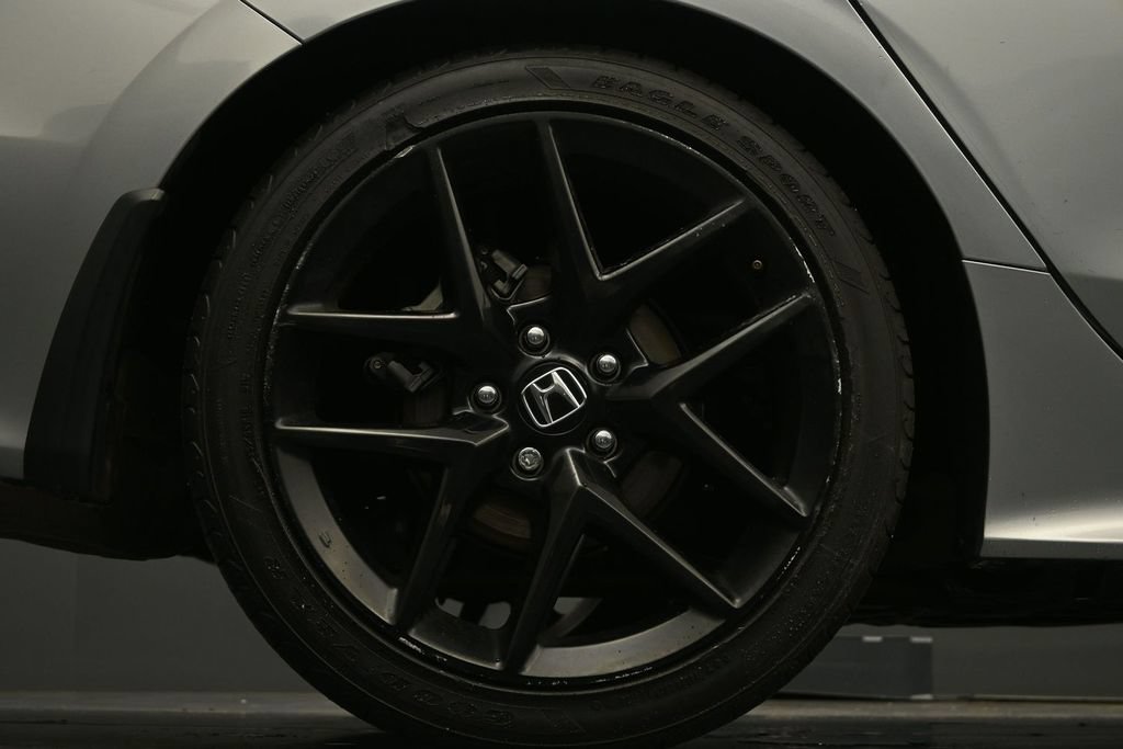 Used 2023 Honda Civic Sport image 12