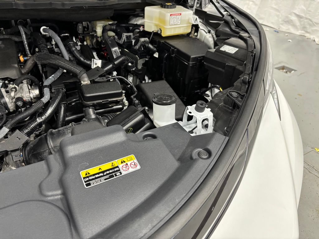 Used 2025 Toyota Sienna XSE FWD image 74