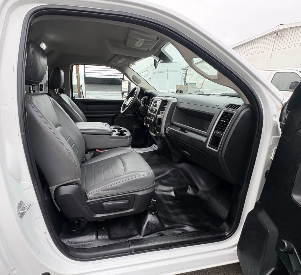 Used 2014 RAM 5500 Tradesman w/ Ambulance Prep Group RWD image 18