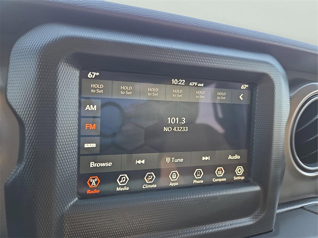 Used 2022 Jeep Gladiator Willys image 12