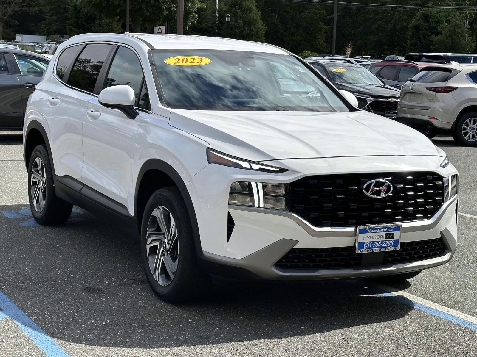 Used 2023 Hyundai Santa Fe SE AWD/4WD image 5