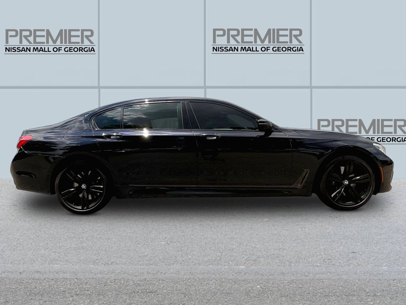 Used 2018 BMW 750i xDrive AWD/4WD image 8