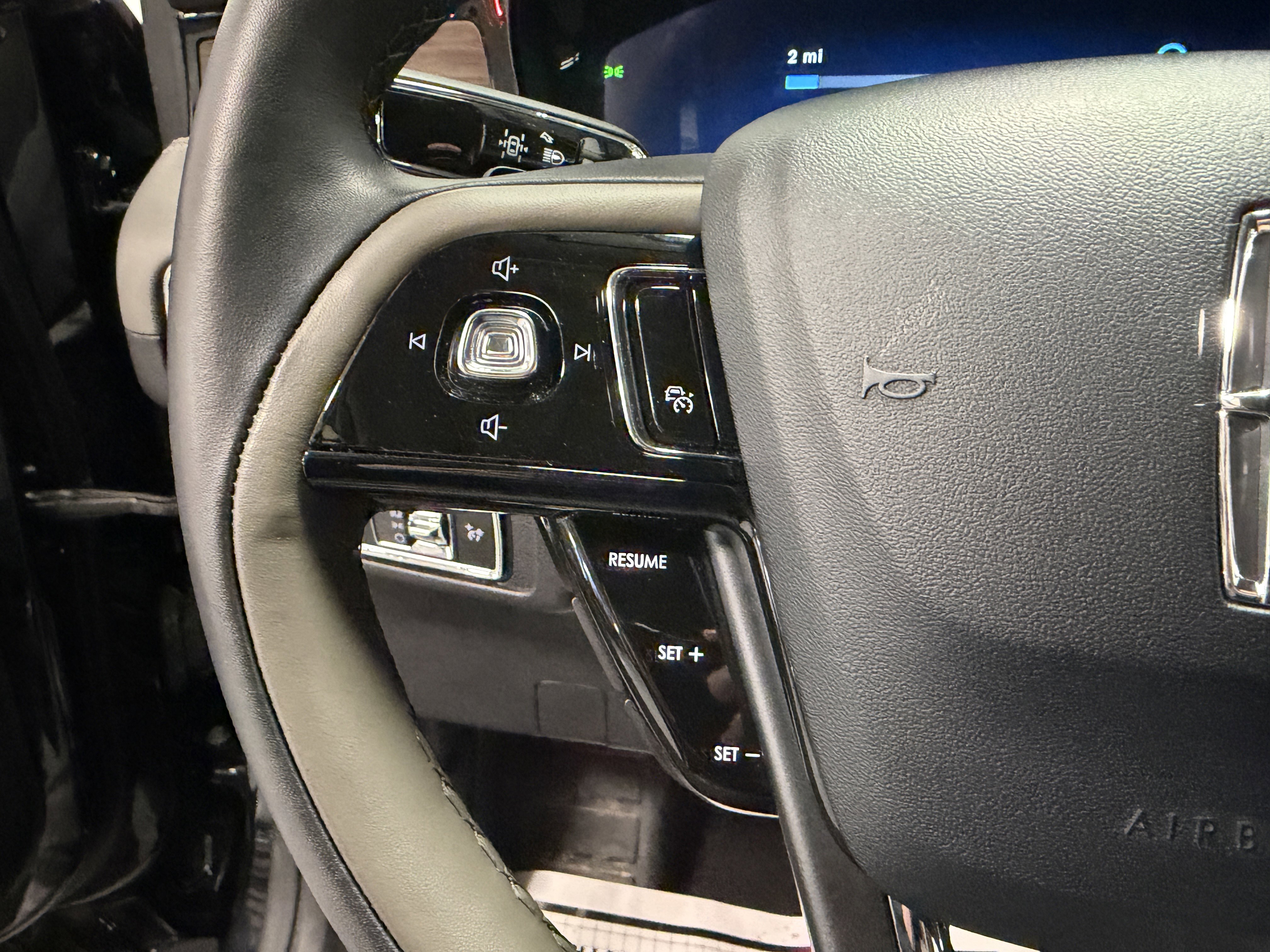 Used 2025 Lincoln Corsair Grand Touring w/ Equipment Group 301A image 14