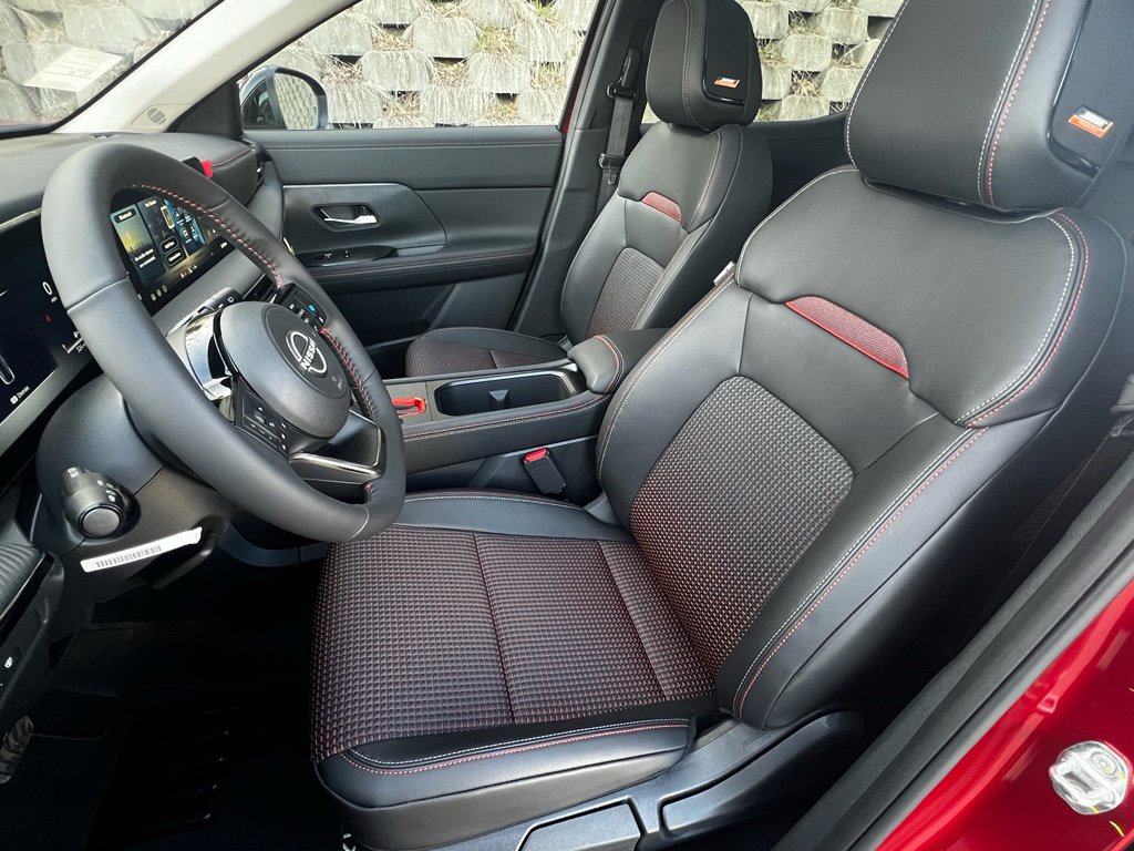 New 2026 Nissan Kicks SR w/ SR Premium Package image 13