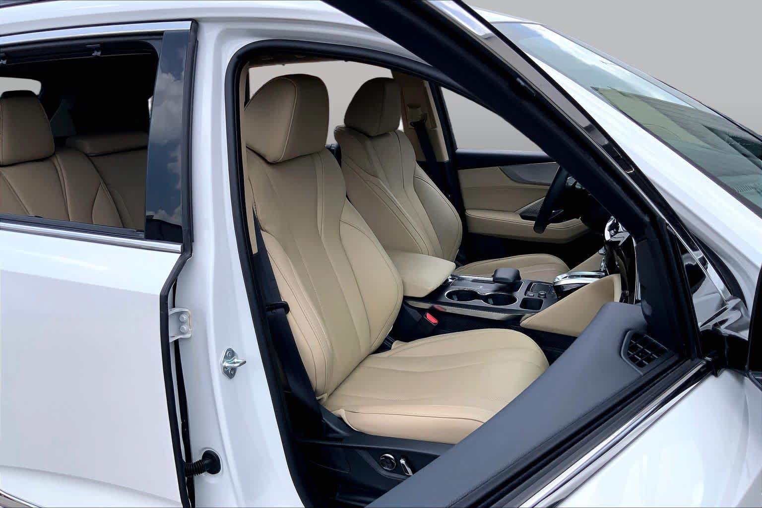 Certified 2024 Acura MDX w/ Technology Package AWD/4WD image 9