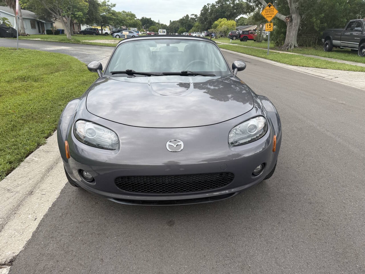 Used 2006 MAZDA MX-5 Miata Grand Touring RWD image 3