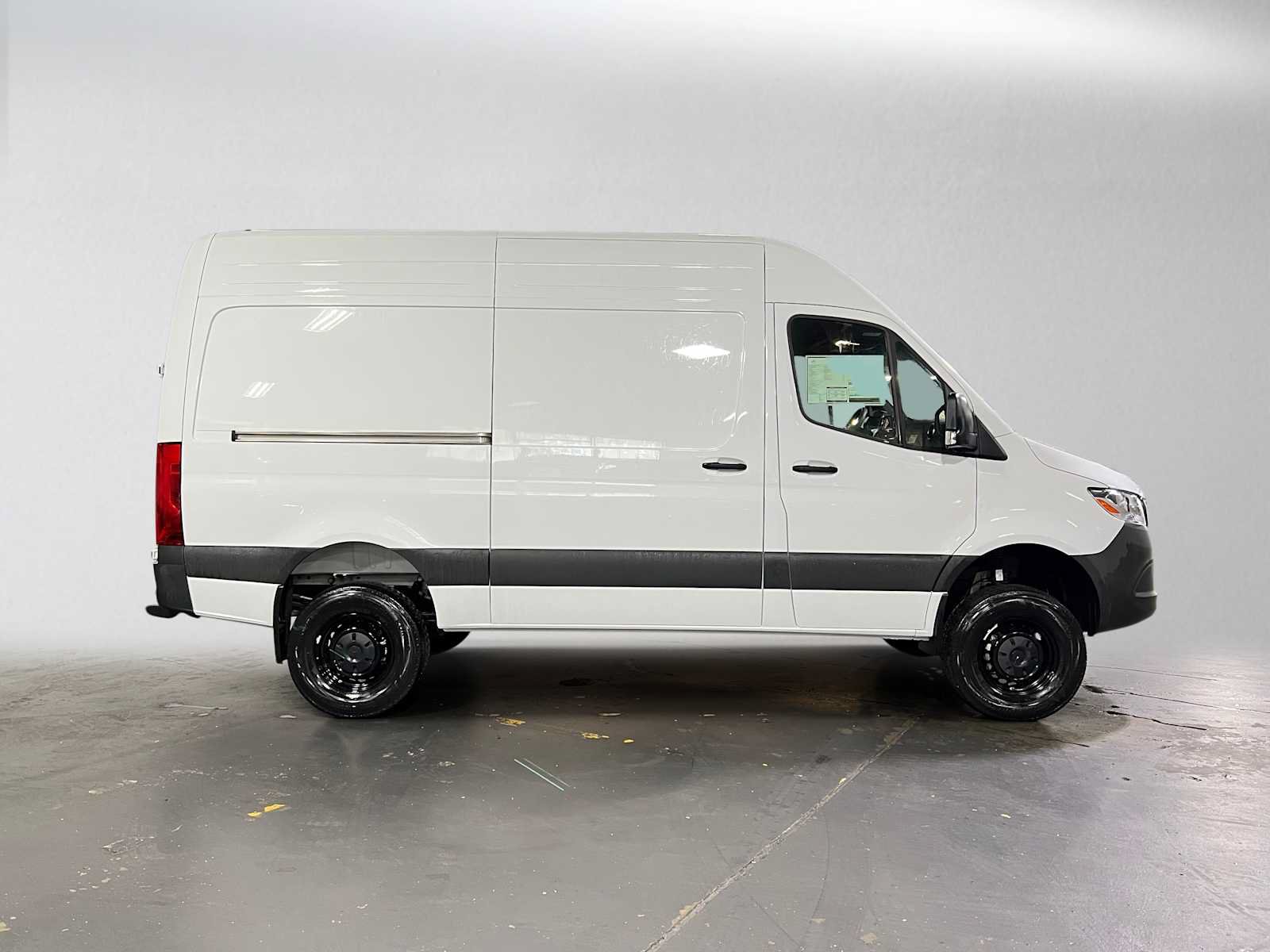 New 2025 Mercedes-Benz Sprinter 2500 image 2