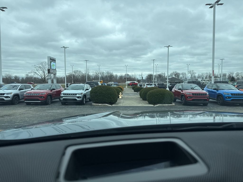 Used 2021 Cadillac Escalade ESV Premium Luxury w/ Driver Assist Tech Package image 20