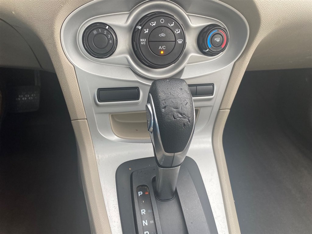 Used 2014 Ford Fiesta SE FWD image 14