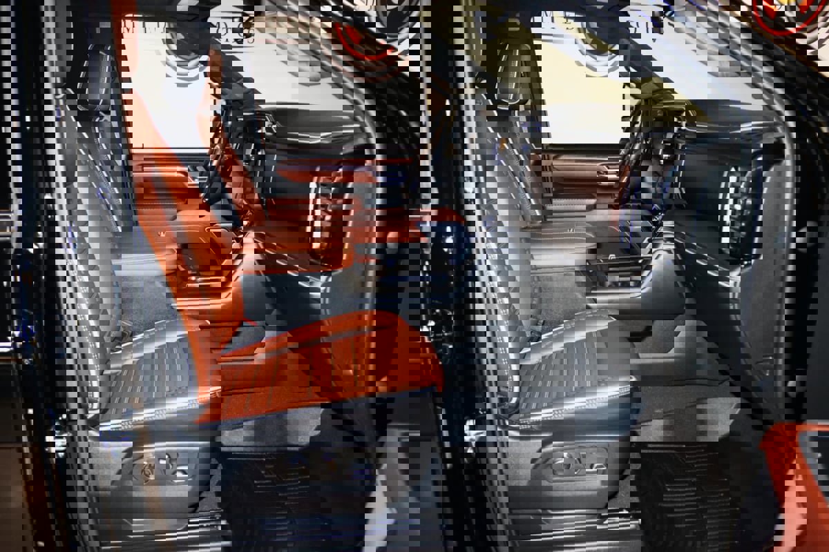 Used 2024 GMC Sierra 3500 Denali Ultimate image 77