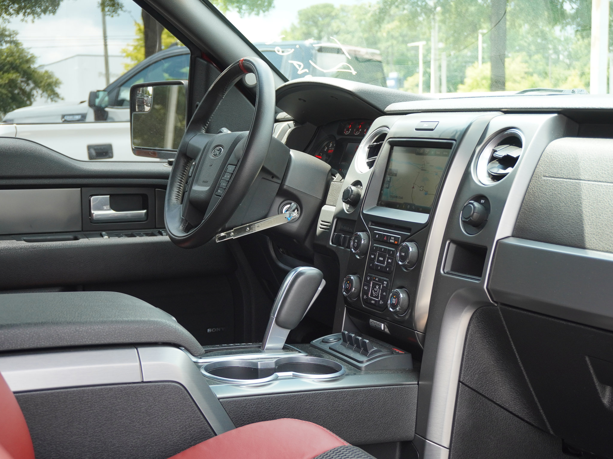 Used 2014 Ford F150 Raptor w/ Equipment Group 801A Luxury AWD/4WD image 35
