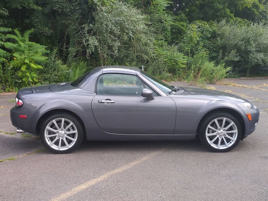 Used 2007 MAZDA MX-5 Miata Grand Touring w/ Premium Pkg RWD image 3