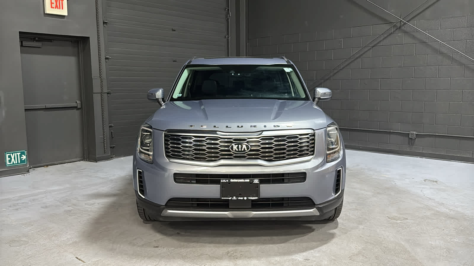 Used 2020 Kia Telluride EX AWD/4WD image 2