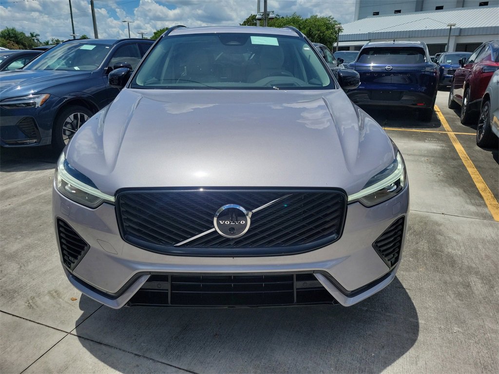 New 2026 Volvo XC60 T8 Ultra w/ Protection Package Premier image 2