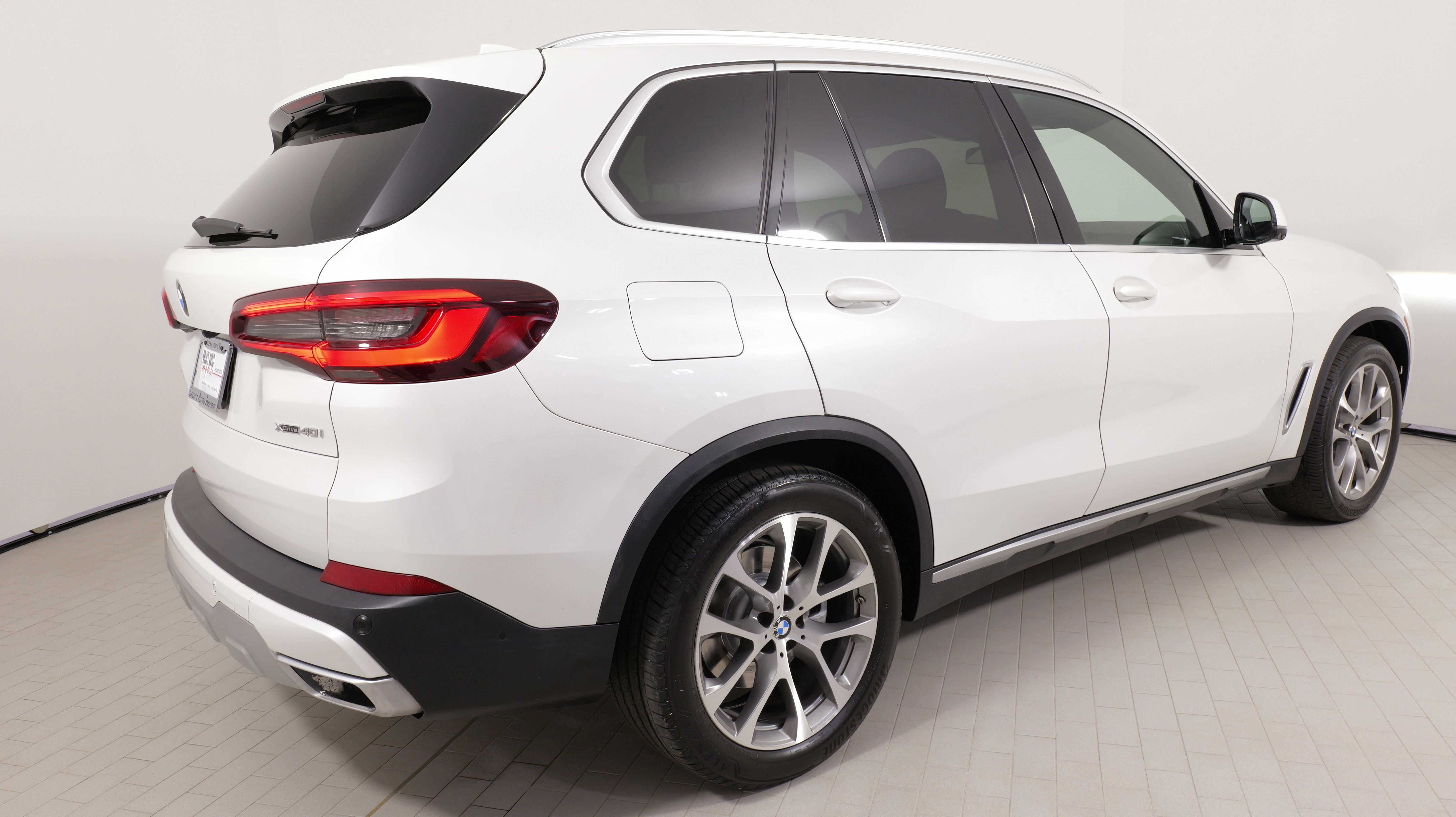 Used 2021 BMW X5 xDrive40i w/ Convenience Package image 12