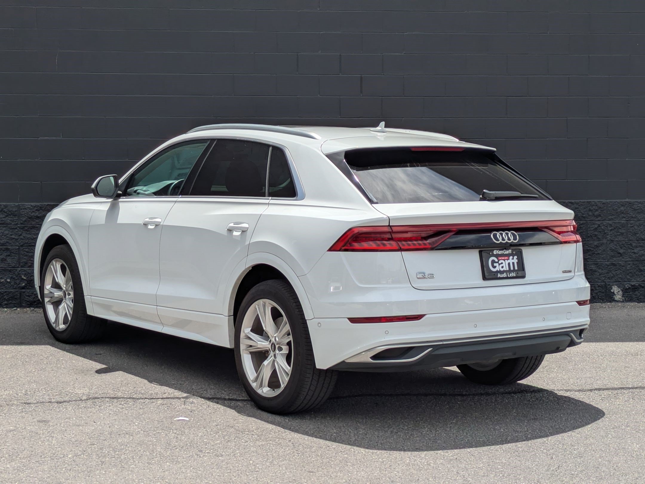 Used 2023 Audi Q8 Premium w/ Convenience Package AWD/4WD image 7
