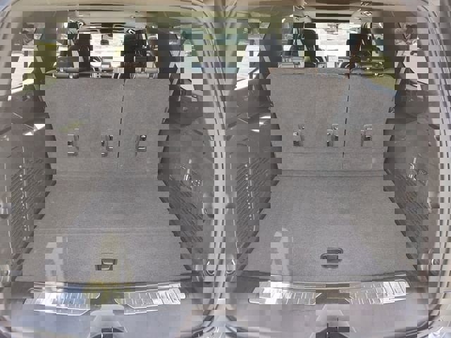 Used 2021 GMC Yukon XL AT4 w/ AT4 Premium Package image 7