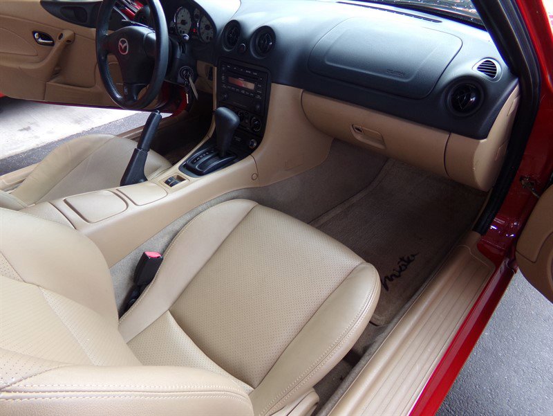 Used 2002 MAZDA MX-5 Miata LS image 34