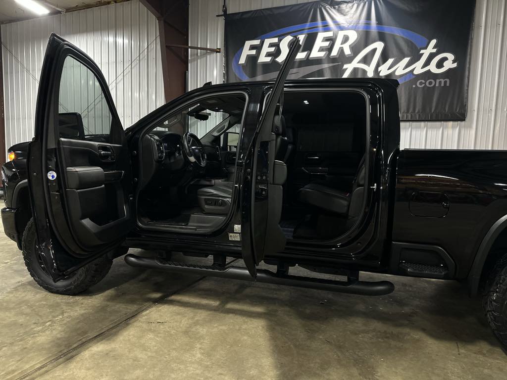 Used 2021 Chevrolet Silverado 2500 LTZ w/ LTZ Plus Package image 32