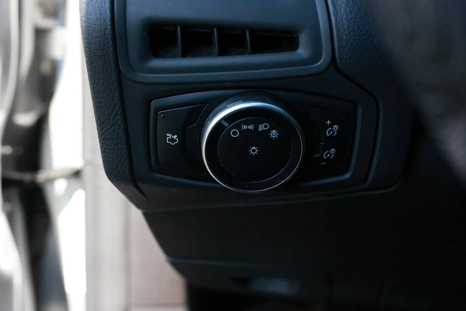 Used 2016 Ford Focus SE FWD image 44