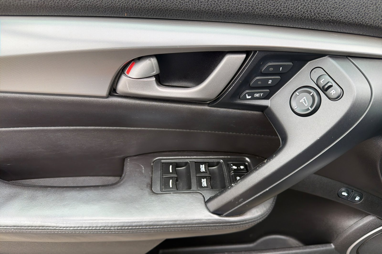 Used 2010 Acura TL w/ Technology Package FWD image 12