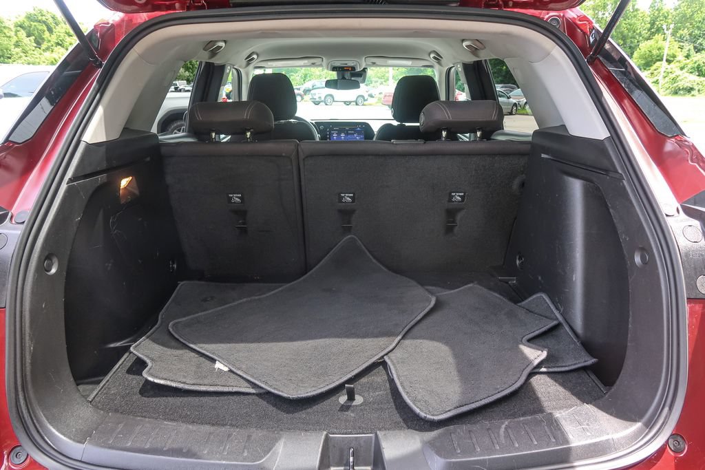 Used 2024 Chevrolet TrailBlazer LT AWD/4WD image 11