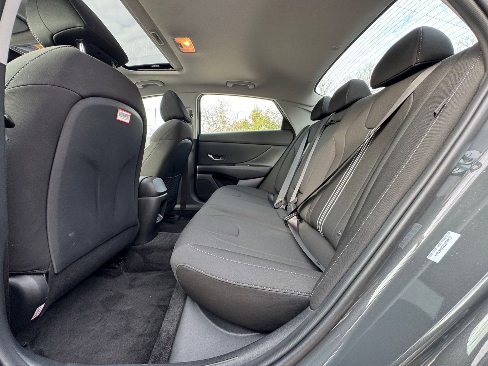Used 2025 Hyundai Elantra SEL image 22
