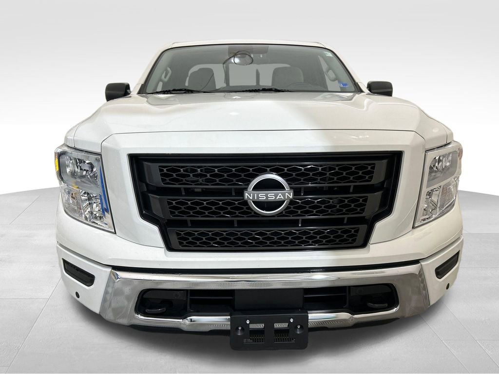 Used 2024 Nissan Titan SV w/ Accessory Utility Package AWD/4WD image 10