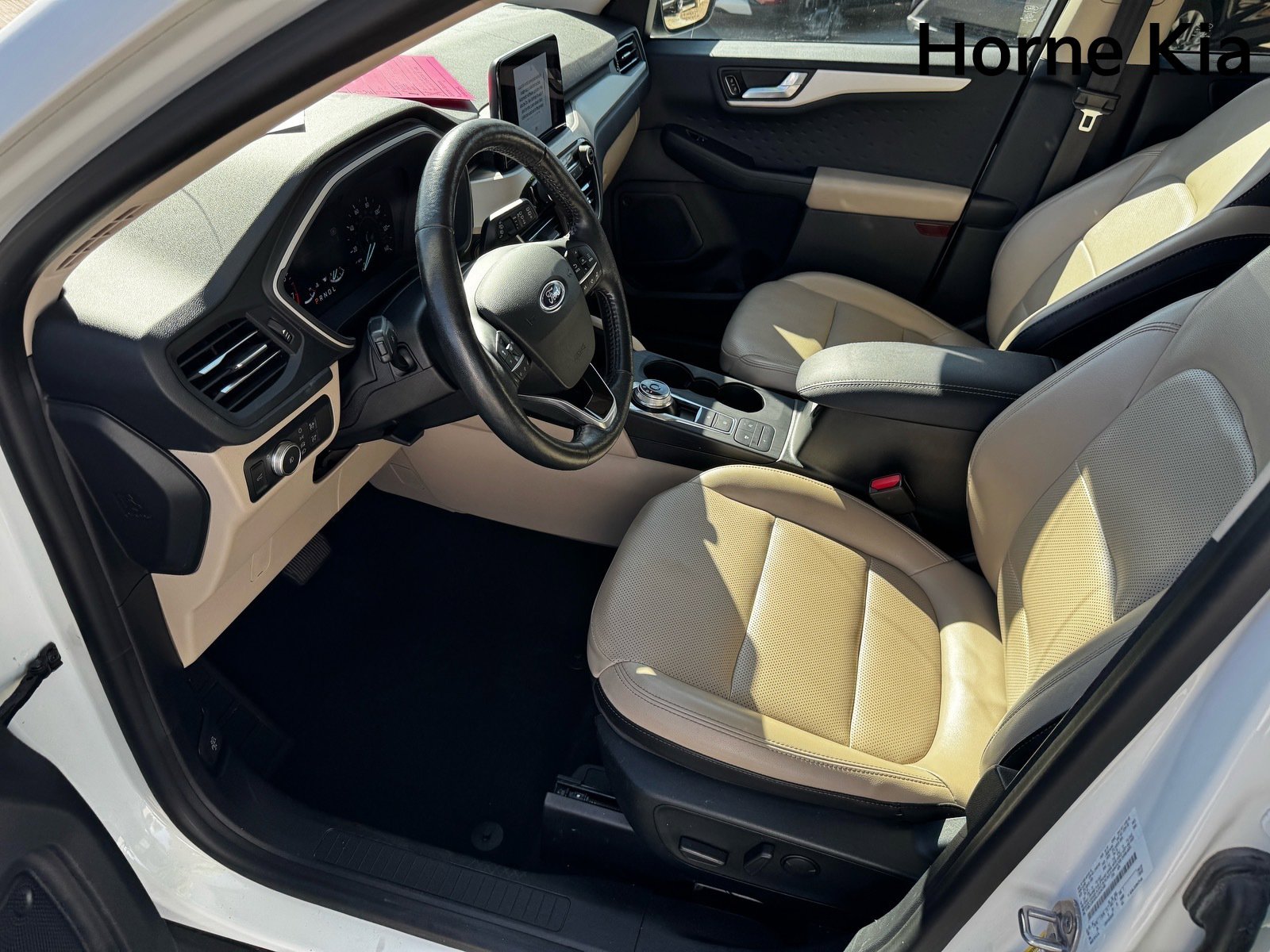 Used 2020 Ford Escape SEL image 9