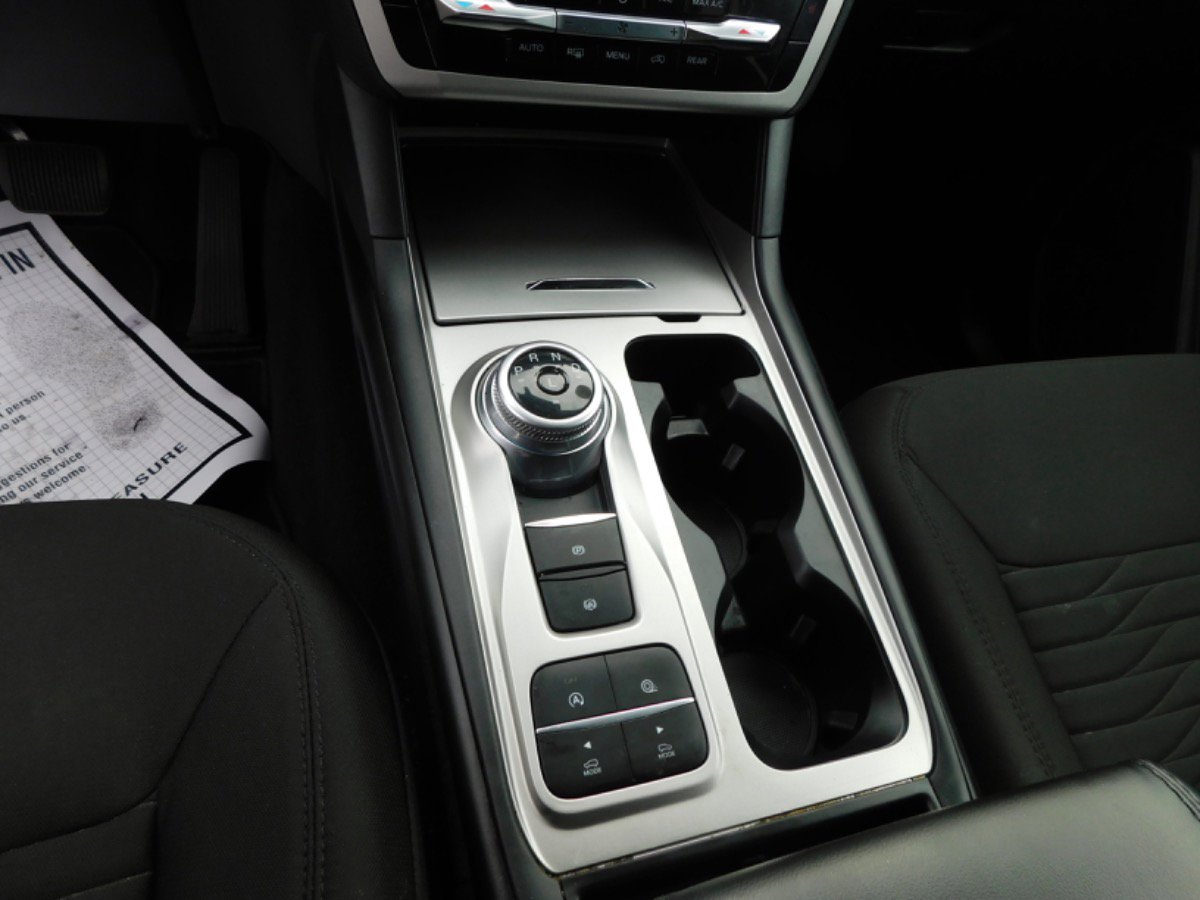 Used 2021 Ford Explorer XLT image 9