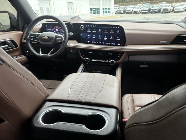 Certified 2025 Chevrolet Suburban High Country image 18