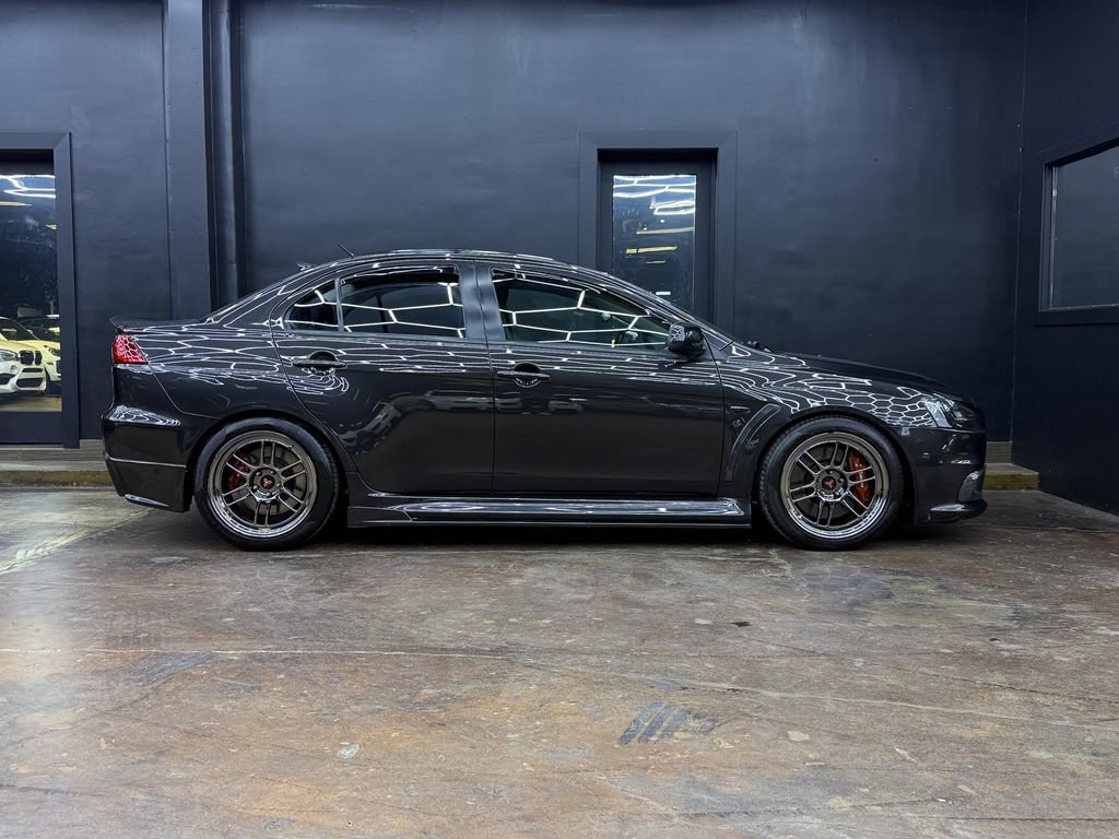 Used 2010 Mitsubishi Lancer Evolution GSR image 10