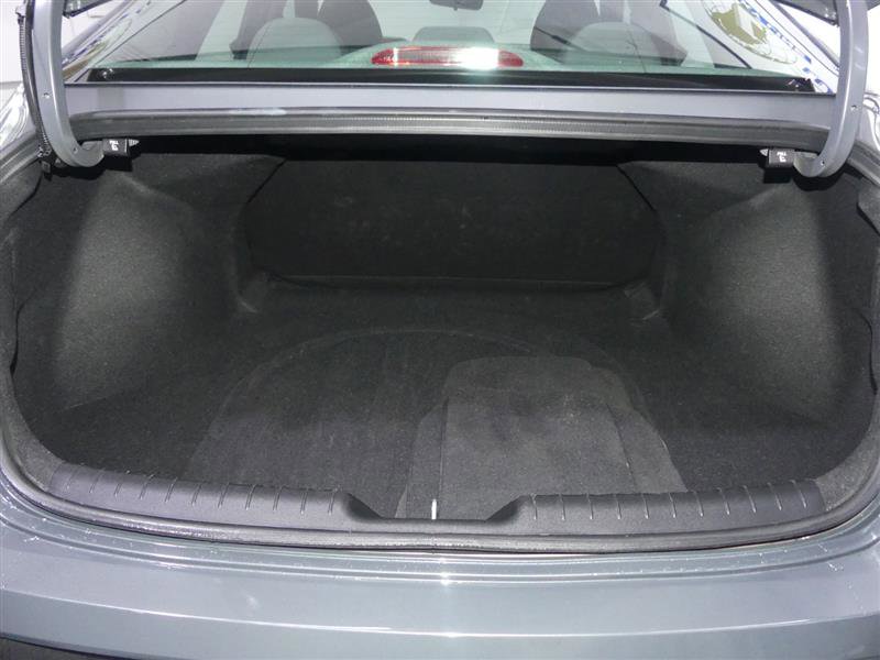 Used 2024 Hyundai Elantra SEL FWD image 9