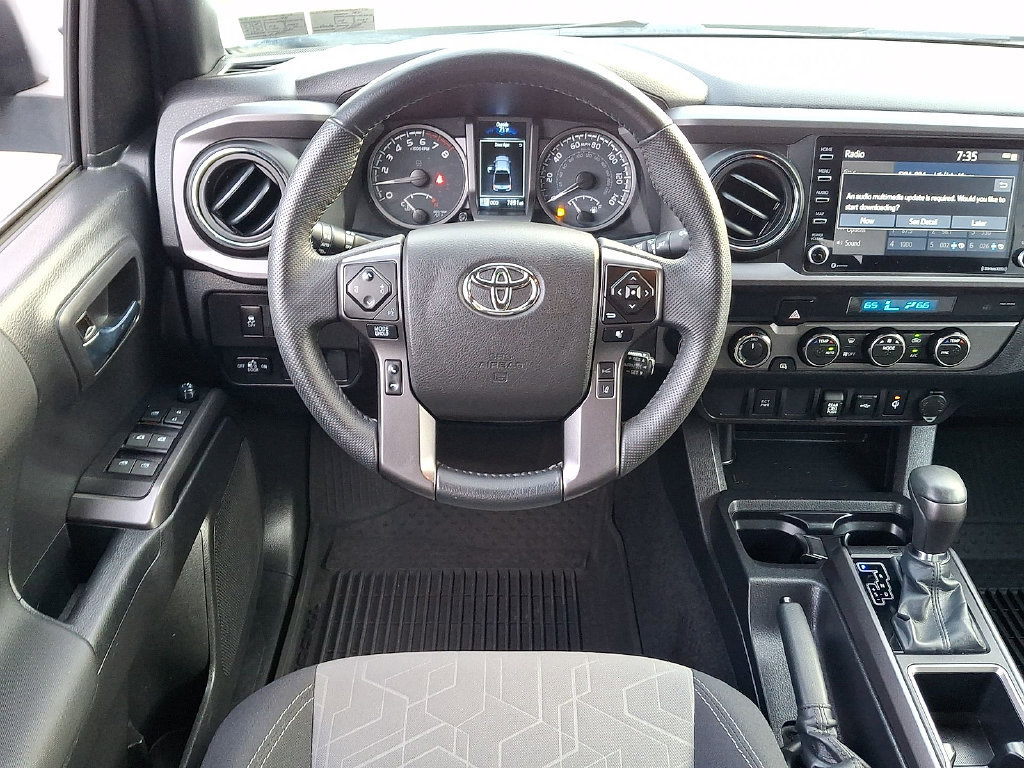 Certified 2022 Toyota Tacoma TRD Off-Road AWD/4WD image 26
