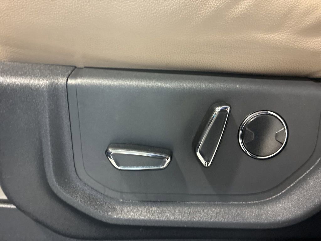 Used 2023 Ford Expedition Limited AWD/4WD image 13