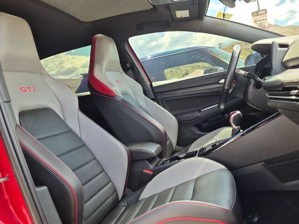 Used 2024 Volkswagen GTI SE FWD image 17
