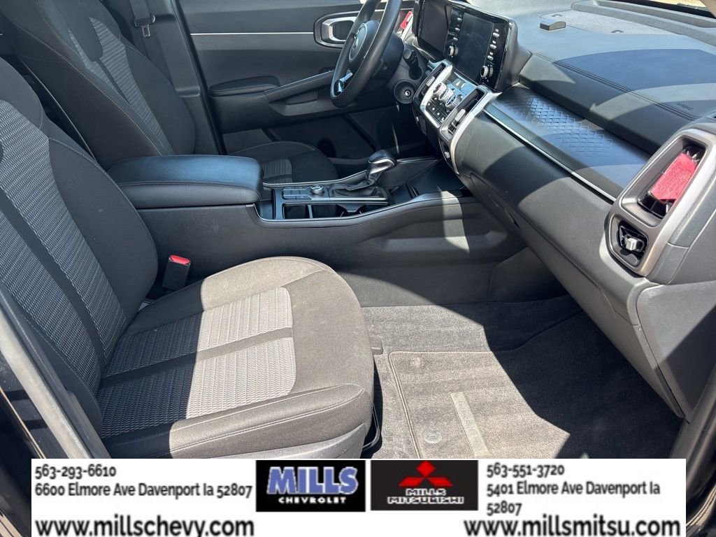 Used 2021 Kia Sorento LX image 19