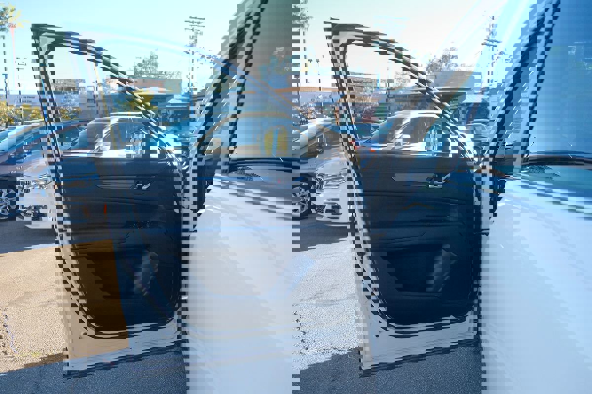 Used 2020 MAZDA CX-5 Touring image 11