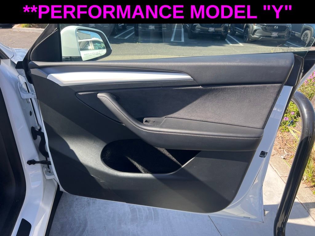 Used 2023 Tesla Model Y Performance image 47