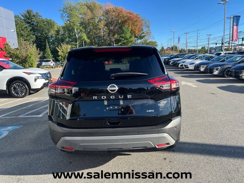 Used 2023 Nissan Rogue S AWD/4WD image 6
