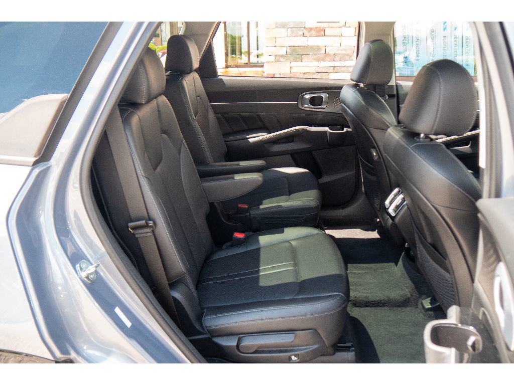 Used 2023 Kia Sorento SX AWD/4WD image 21